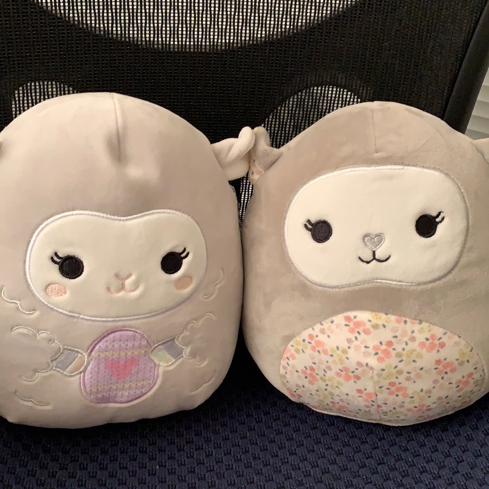 New with tag squishmallows Sophie OR Elea 8"